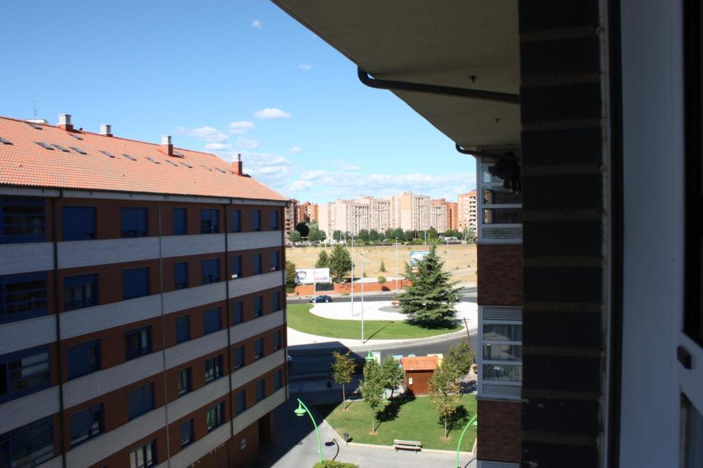 Апартаменты Apartamento La Cenicienta Леон Экстерьер фото